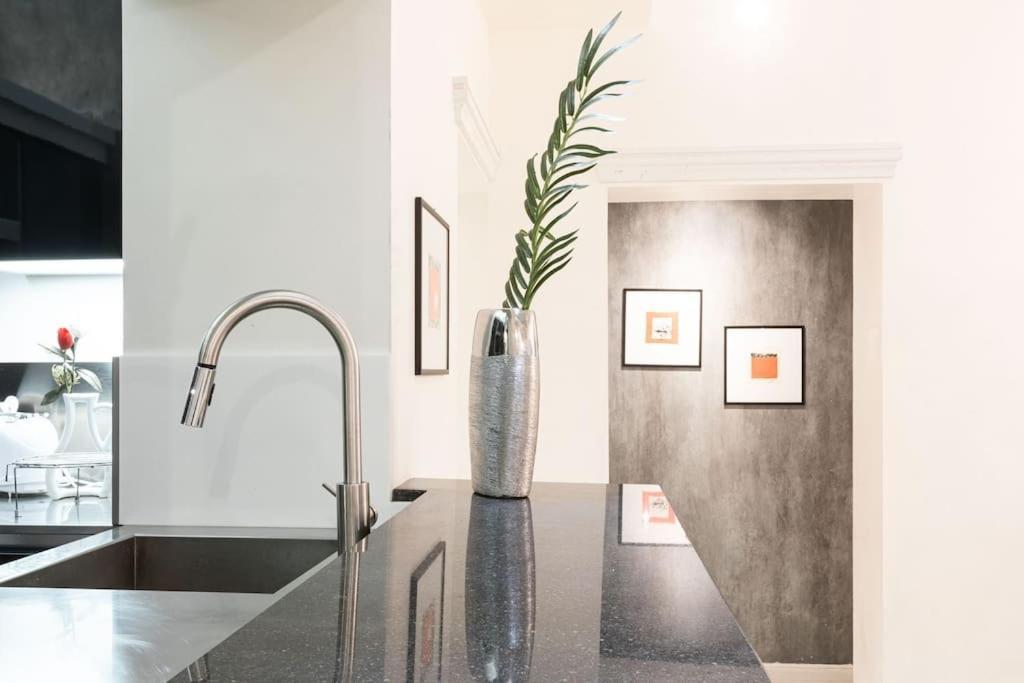 Manara57 Dream Apartment Trastevere - Topcollection Рим Экстерьер фото